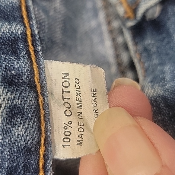 Abercrombie & Fitch 1892 Size 6, Vintage Cuffed Capri Jeans, Exc. Used Condition - Picture 9 of 15